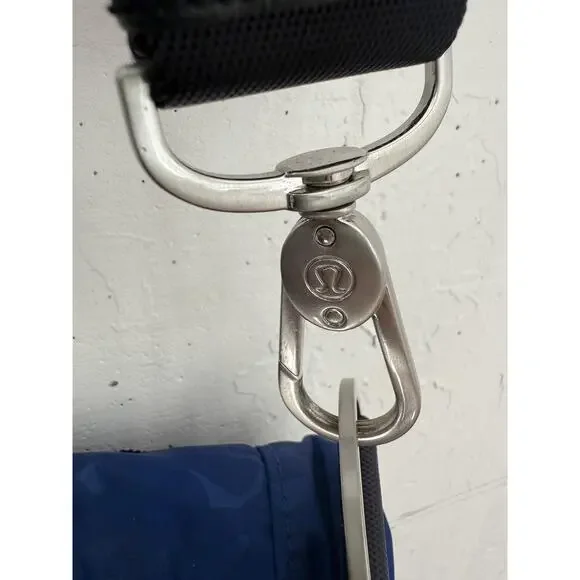 Lululemon Crossbody Bag Womens Adjustable Strap Festival Purse Shadow wrap Blue - Picture 11 of 12